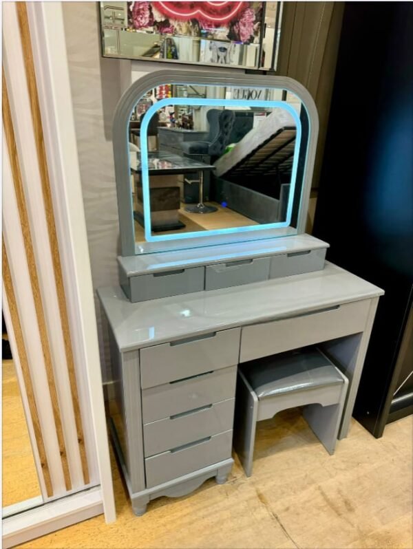 D-16 High Gloss LED Dressing Table