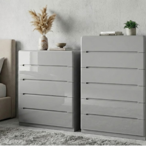 RUBY LIGHT GREY FULL HIGH GLOSS CHEST OF 5 DRAWERS.